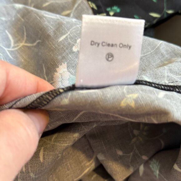 NWT Tuckernuck Teagan Shirt Top Campden Vine Ruffle V-Neck Black Floral Boho XL - Picture 16 of 16